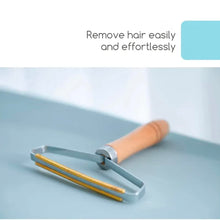 Load image into Gallery viewer, Pet Hair Removers for Carpet, with Wooden Handle and Double-Sided Metal Scraper (Pack of 2)