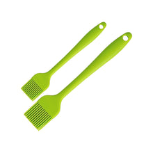 Load image into Gallery viewer, 2-Piece Silicone Basting Pastry Brush - 8.3' (Small) & 10.4' (Large) - Green
