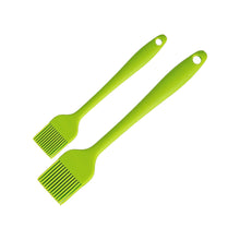 Load image into Gallery viewer, 2-Piece Silicone Basting Pastry Brush - 8.3&#39; (Small) &amp; 10.4&#39; (Large) - Green
